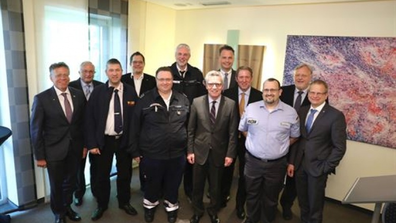 Interessiertes Fachpublikum beim Gespräch mit dem Bundesinnenminister