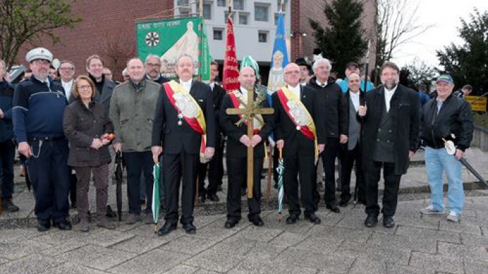 Gruppenfoto vor dem Start der Fußwallfahrt von Speick nach Hehn.