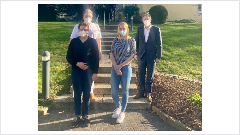 Hebammen-Studentinnen Hebammen-Studentinnen