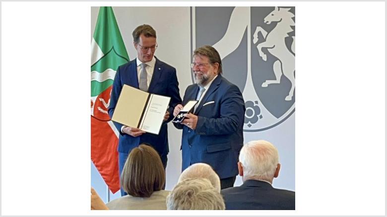 Landesverdienstorden für Horst Thoren