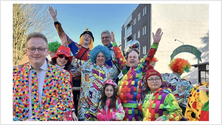 Rosenmontag auf dem Wagen der CDU Neuwerk
