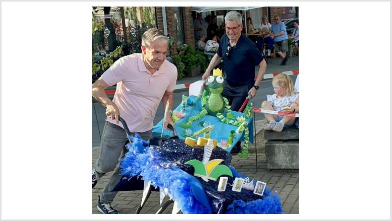 Brunnenfest in Hardt mit Schubkarrenrennen