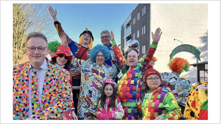 Rosenmontag auf dem Wagen der CDU Neuwerk