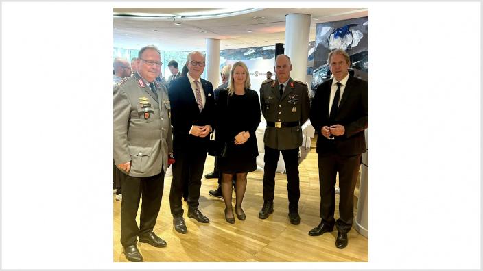 Gelöbnis vor dem Landtag 